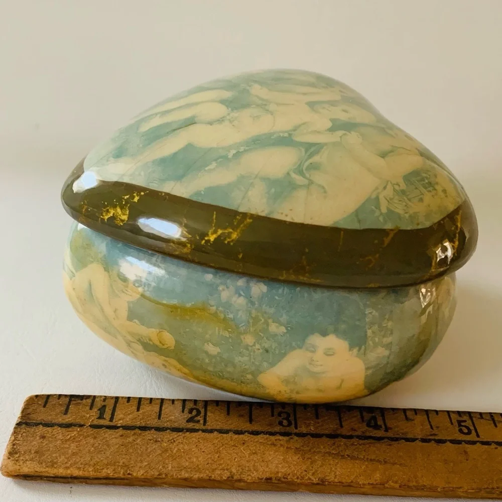 Trinket box